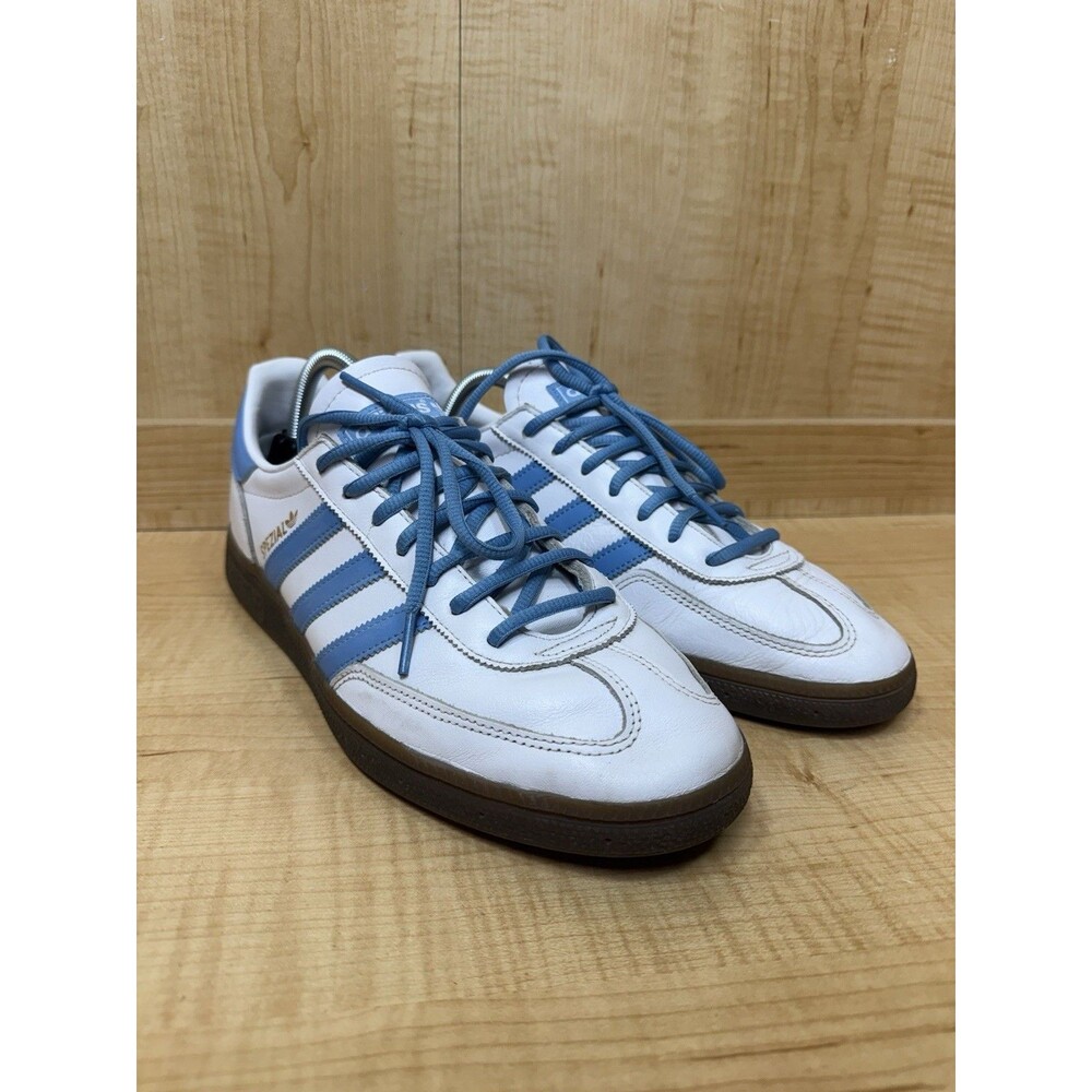 adidas Originals HANDBALL SPEZIAL Samba SHOES (IE3607, Men’s 10.5) Sky Blue/Wht